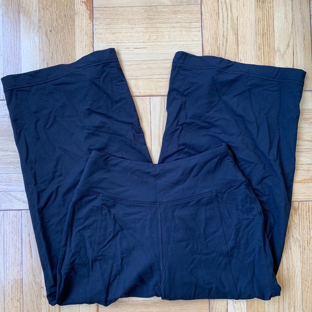 Black Lululemon Blissed Out Coulottes